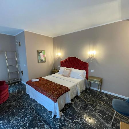 Prestige Suite Via Romagnoli Sirmione Exteriér fotografie